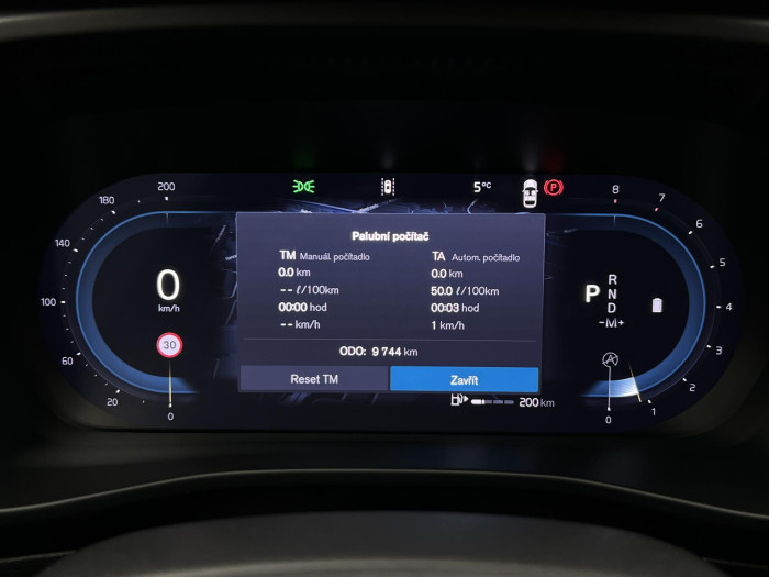 Volvo XC40 B3 ULTRA DARK AUT CZ 1.maj.