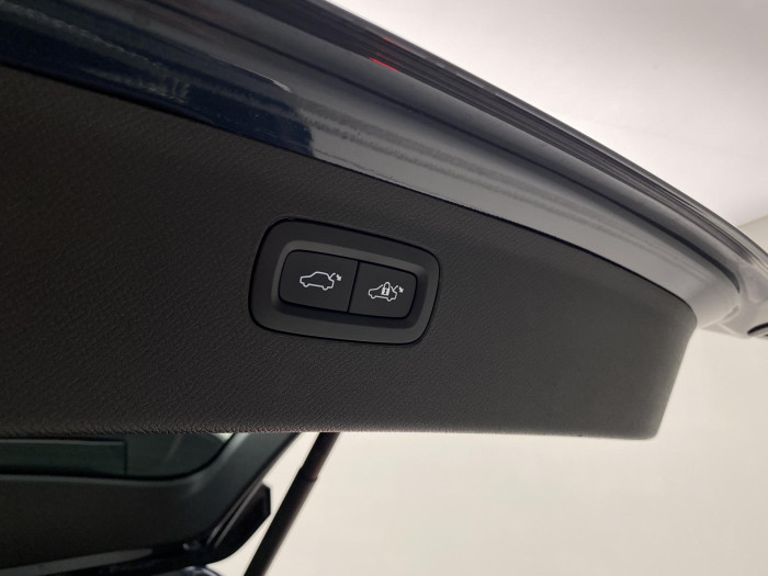 Volvo XC90 B5 AWD INSCRIPTION AUT CZ