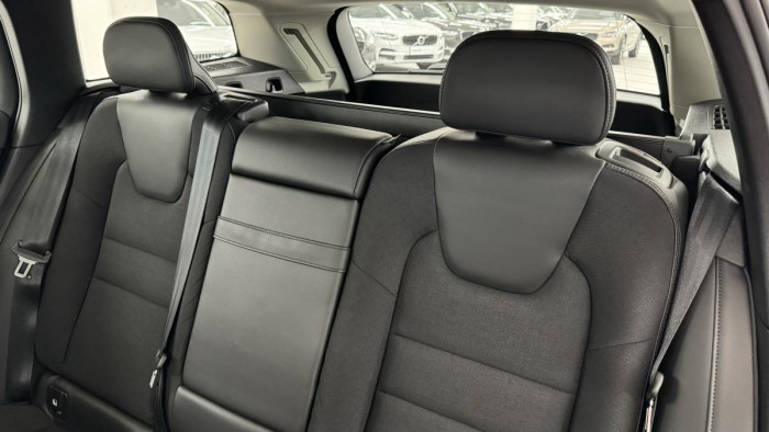 Volvo V60 T6 RECHARGE AWD REZERVACE