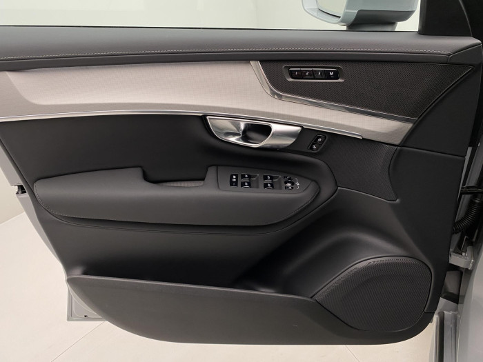 Volvo XC90 T8 AWD RECHARGE CORE AUT CZ 7m