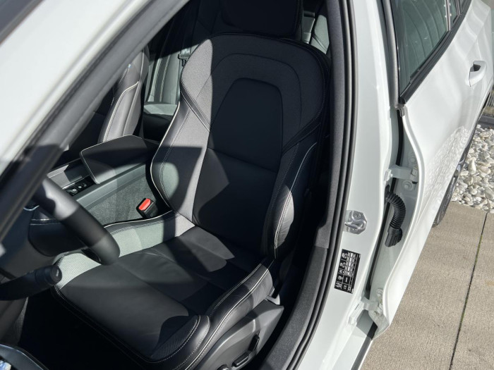 Volvo V60 B4 R-DESIGN Aut 1.maj.