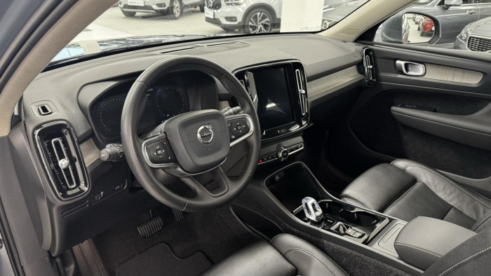 Volvo XC40 D3 INSCRIPTION REZERVACE 2.0 d