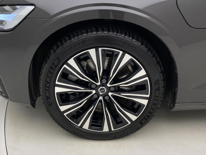 Volvo V60 T8 AWD PLUG-IN BRIGHT ULTRA CZ