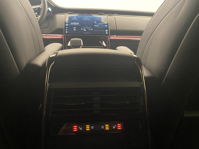 Land Rover Range Rover Sport D300 DYNAMIC SE AWD REZERVACE 3.0 d Dynamic SE