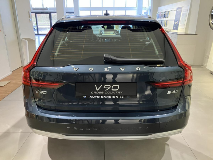 Volvo V90 B4 AWD AUT CROSS COUNTRY PLUS 2.0 Plus