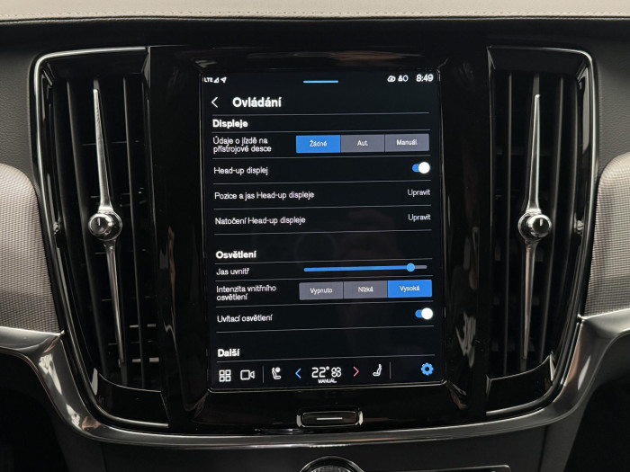 Volvo V90 T8 AWD RECHARGE REZERVACE