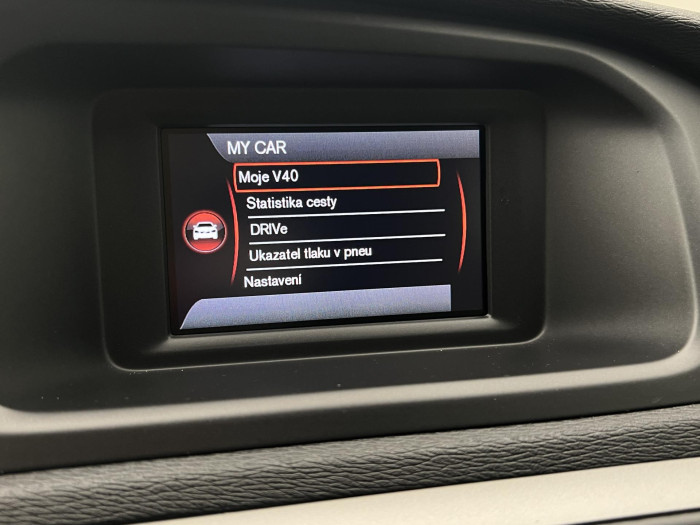 Volvo V40 D3 MOMENTUM CZ 2.0 d Momentum