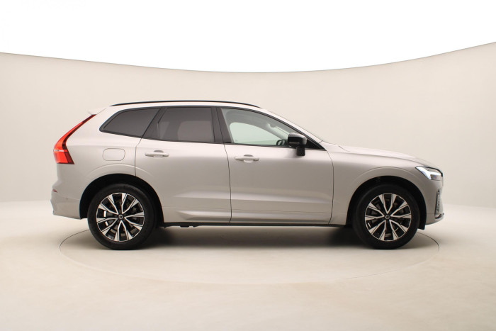 Volvo XC60 B4 PLUS DARK AUT 1.maj