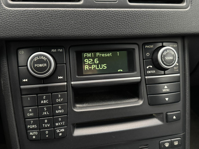 Volvo XC90 D5 AWD SUMMUM AUT 7 míst CZ 2.4 d Summum