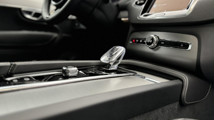 Volvo XC90 B5 AWD ULTIMATE REZERVACE