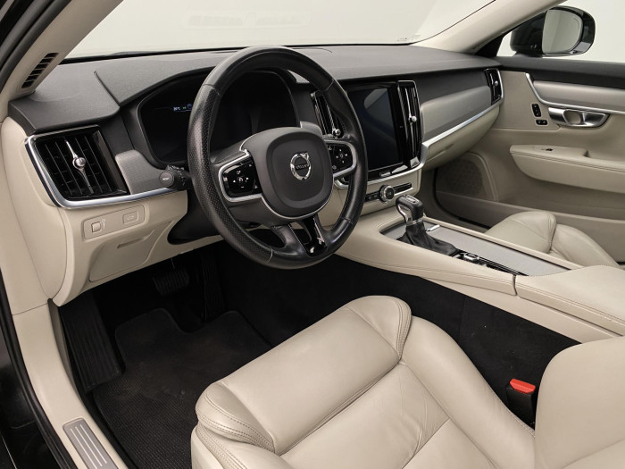 Volvo V90 CC D5 AWD INSCRIPTION AUT CZ 2.0 d CC CC