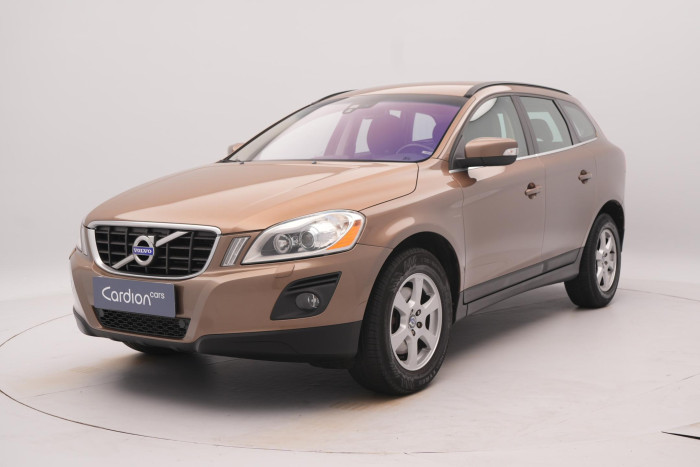 Volvo XC60 D3 AWD MOMENTUM CZ 1.maj 2.4 d Momentum