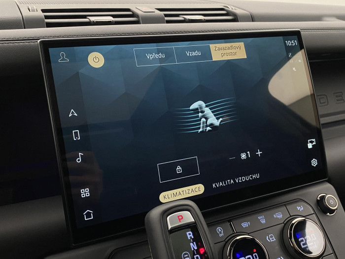 Land Rover Defender OCTA BLACK P635