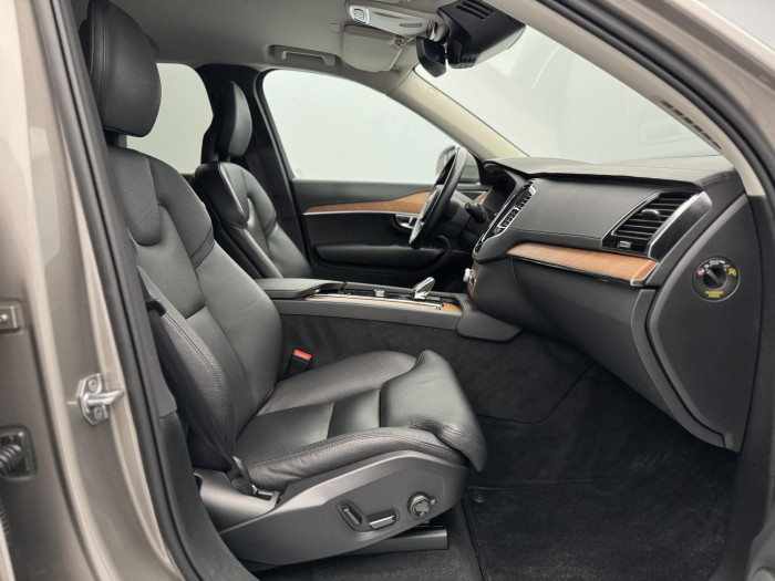 Volvo XC90 B5 AWD INSCRIPTION CZ 1.maj
