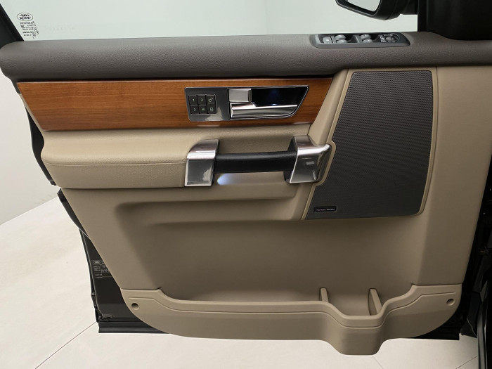 Land Rover Discovery SDV6 HSE AWD AUT CZ