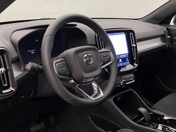 Volvo XC40 B3 AUT PLUS BLACK EDITION