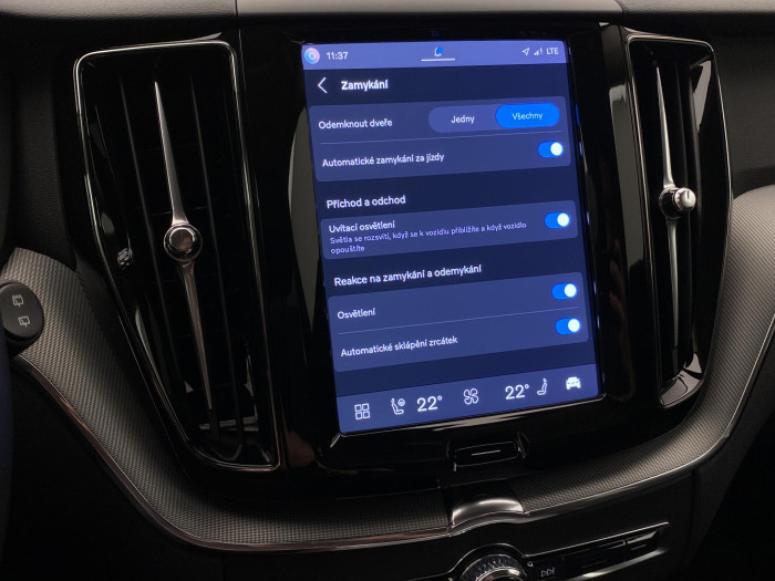 Volvo XC60 B5 AWD CORE AUT