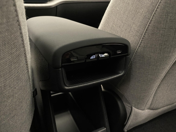 Volvo EX30 PURE ELECTRIC TWIN AWD ULTRA