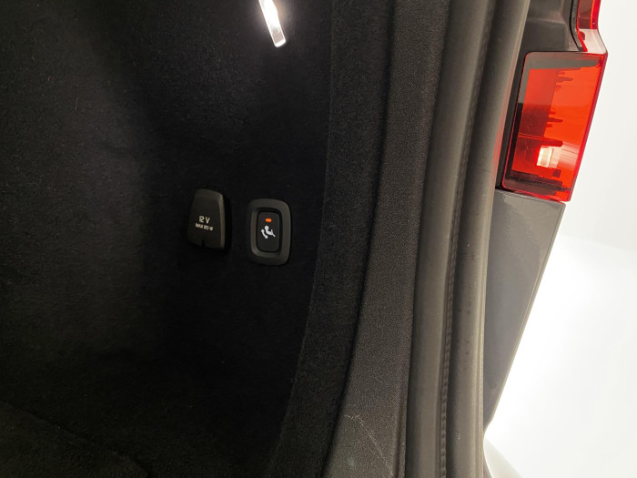 Volvo V60 CC B5 AWD BRIGHT REZERVACE 2.0 CC CC