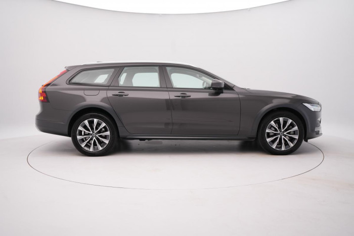 Volvo V90 CC B4 AWD PLUS AUT REZERVACE