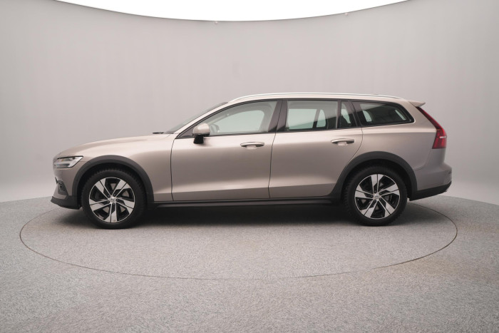 Volvo V60 CC D4 AWD MOMENTUM POLESTAR 2.0 d CC CC Momentum