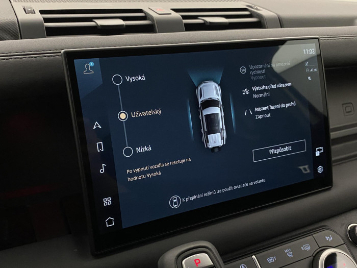 Land Rover Defender D250 X-DYNAMIC SE REZERVACE 3.0 d Dynamic SE