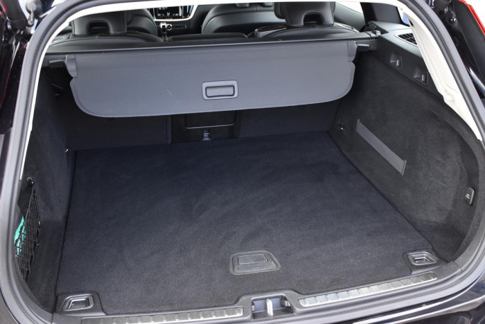 Volvo V60 D3 INSRCIPTION REZERVACE 2.0 d