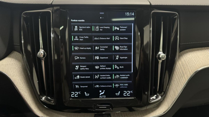 Volvo XC60 B5 AWD INSCRIPTION REZERVACE