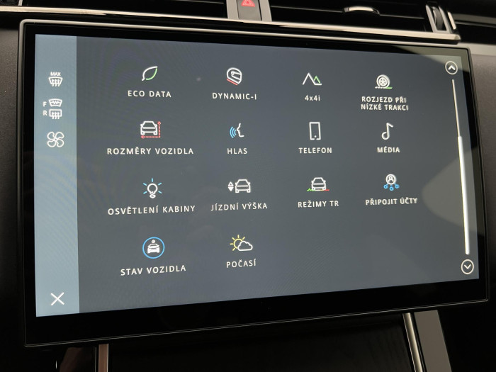 Land Rover Range Rover Velar P250 DYNAMIC SE AWD AUT CZ 2.0 Dynamic SE