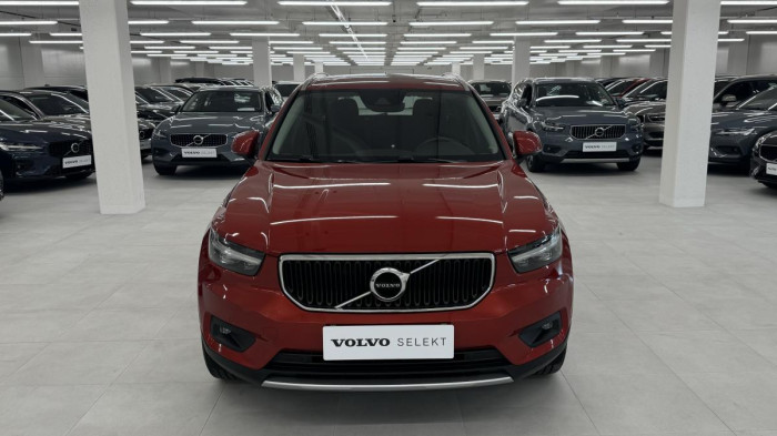 Volvo XC40 T3 MOMENTUM AUT REZERVACE 1.5 Momentum