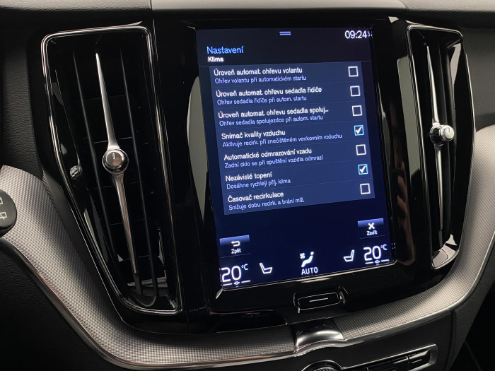 Volvo XC60 B5 AWD R-DESIGN AUT