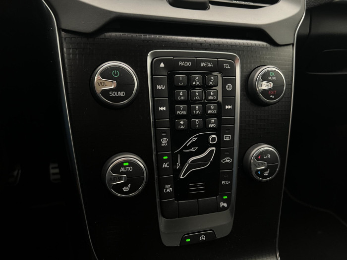 Volvo V40 D3 MOMENTUM AUT CZ 2.0 d Momentum