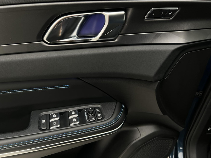 Lynk & Co 01 PHEV DCT Aut 1.maj.