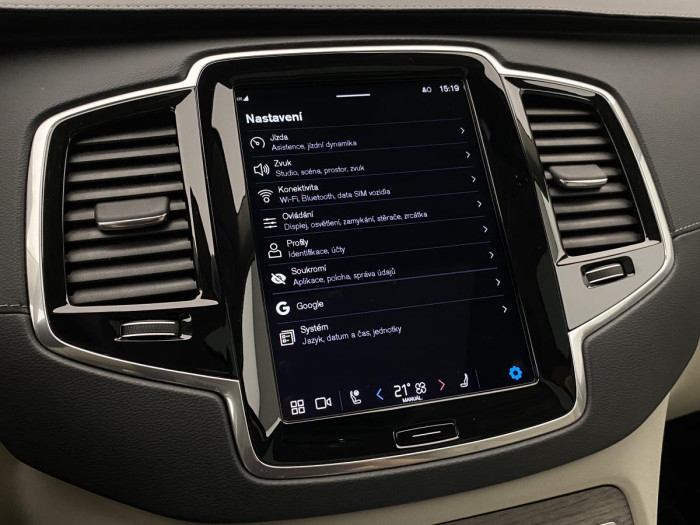Volvo XC90 B5 AWD ULTIMATE REZERVACE