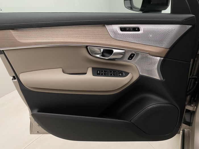 Volvo XC90 T8 AWD RECHARGE DARK PLUS 7m