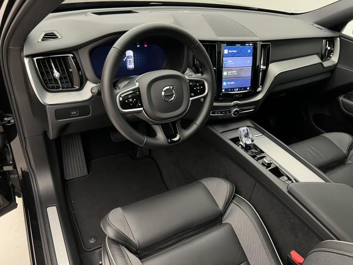 Volvo XC60 B5 AWD BLACK EDITION PLUS AUT