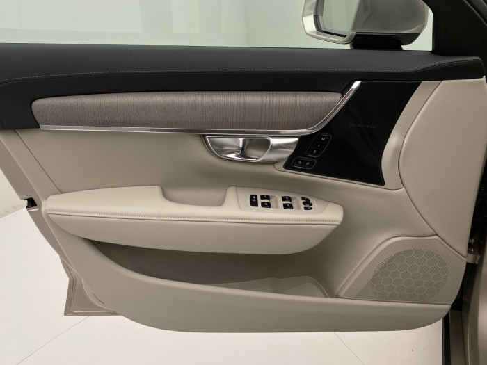 Volvo V90 T6 AWD Plug-in BRIGHT PLUS