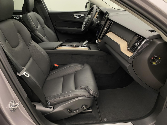 Volvo XC60 T6 AWD AUT DARK ULTRA