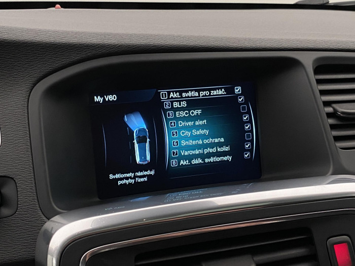 Volvo V60 D4 SUMMUM AUT NAVIGACE 2.0 d Summum