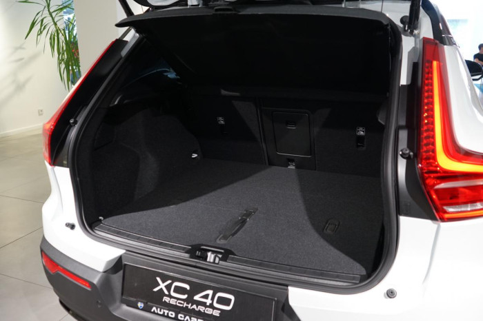 Volvo XC40 PURE ELECTRIC TWIN - Rezervace