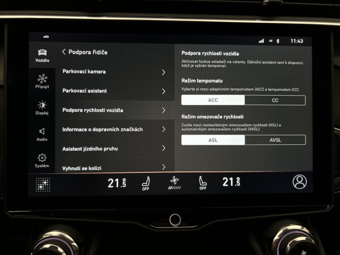 Lynk & Co 01 PHEV DCT AUT 1.maj.