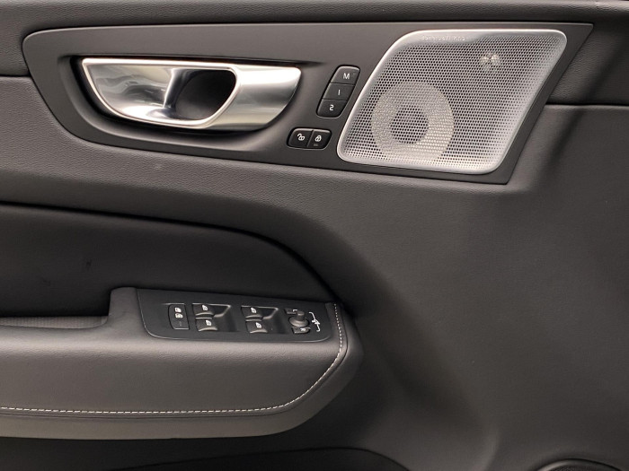 Volvo XC60 T8 AWD PLUG-IN DARK ULTRA CZ