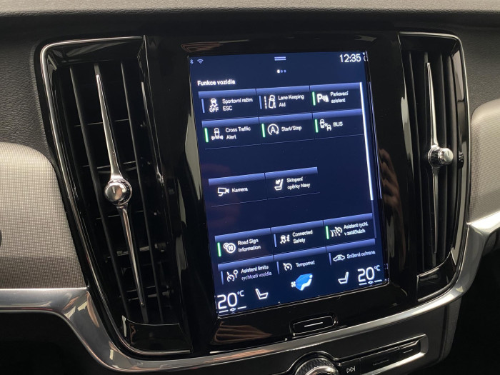 Volvo V90 B4 MOMENTUM AUT CZ 2.0 Momentum