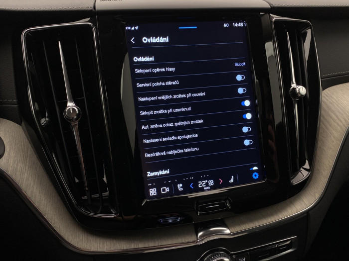 Volvo XC60 B4 AWD INSCRIPTION AUT CZ