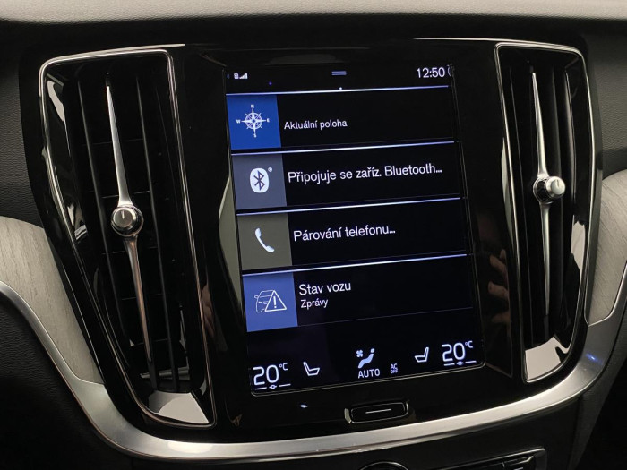 Volvo V60 CC B5 AWD MOMENTUM AUT CZ 2.0 CC CC Momentum