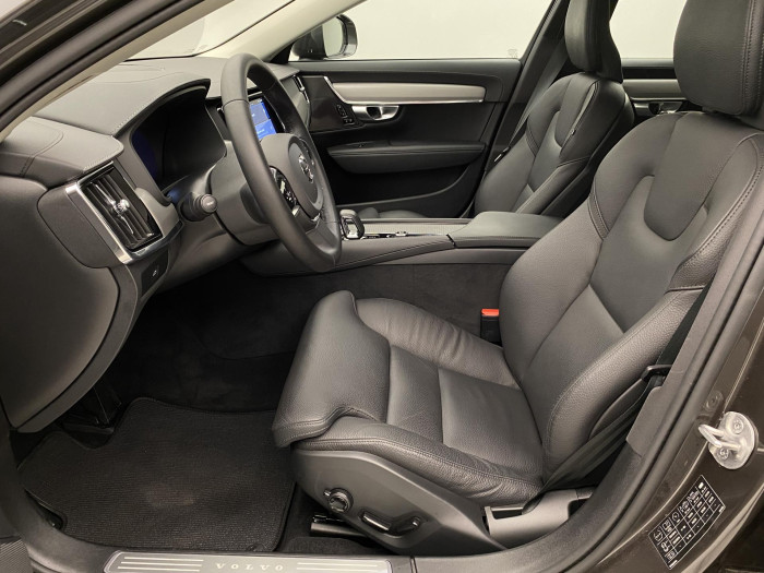 Volvo V90 CC B4 AWD BRIGHT PLUS AUT CZ