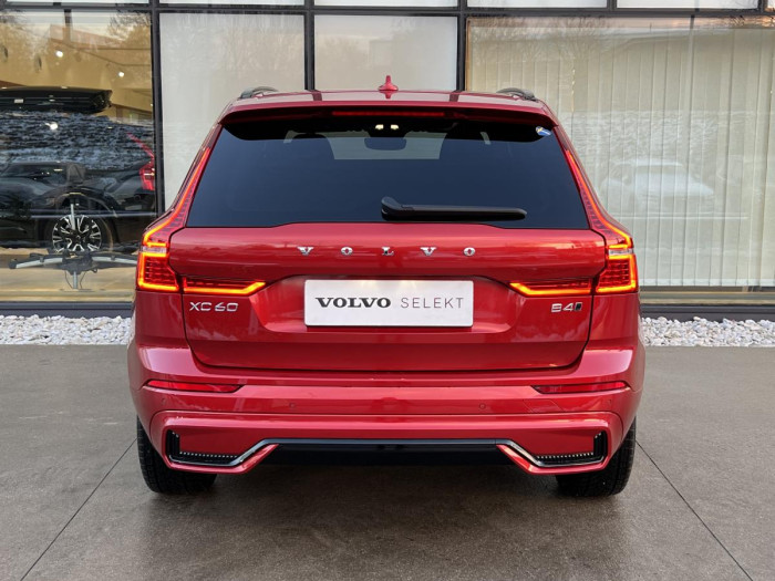 Volvo XC60 B4 AWD R-DESIGN Aut 1.maj.