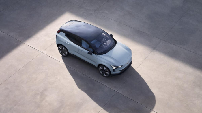 Volvo EX30 PURE ELECTRIC RECHARGE ULTRA