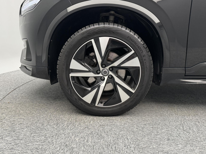 Volvo XC90 B5 AWD R-DESIGN REZERVACE