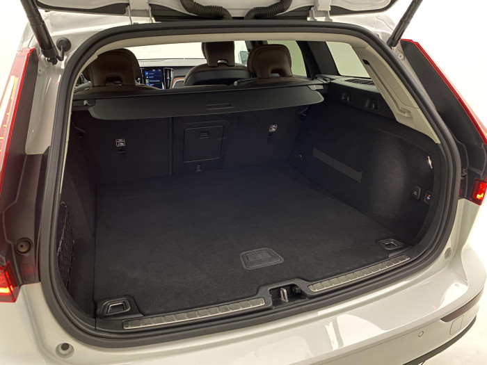 Volvo V60 CC D4 AWD PRO REZERVACE 2.0 d CC CC